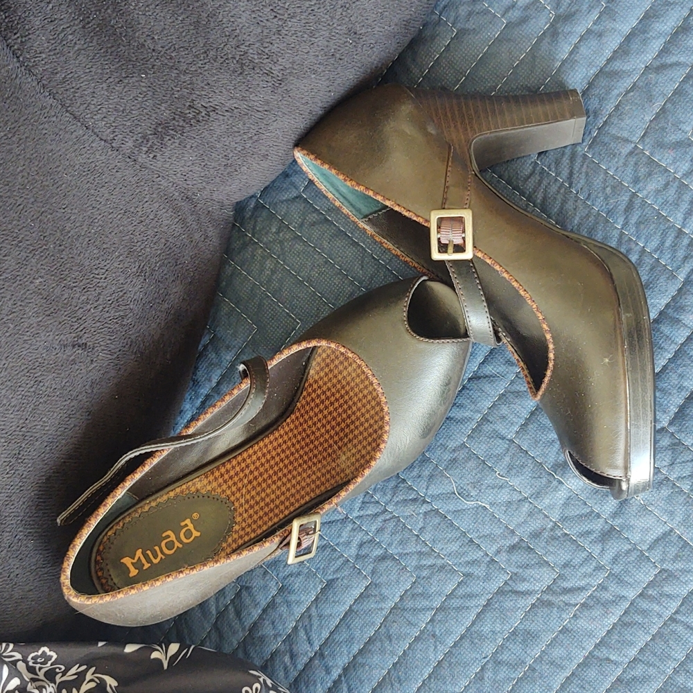 Size 8 Brown Mary Jane's by Mudd